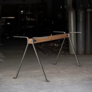 InMETAL Minimalist Industrial Table Stand - Image 8